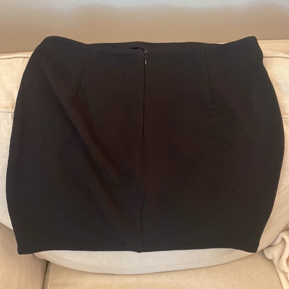 Brand new embroidered skirt - Picture 2 of 3